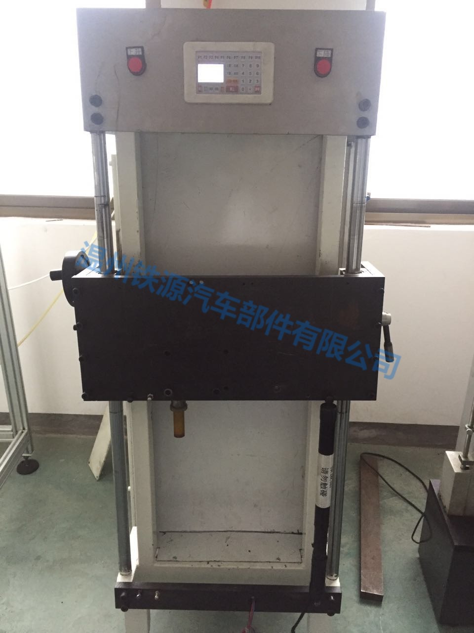 保时捷macan玛卡汽车电动尾门 电动撑杆 高品质电动尾门推杆