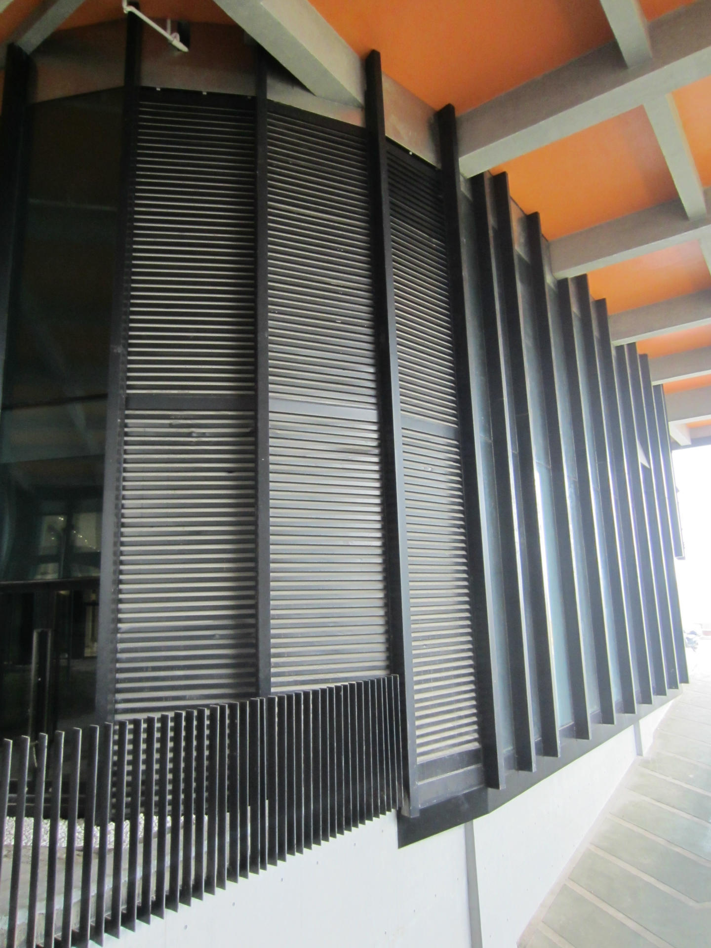 低价供应活动百叶窗手动百叶窗玻璃百叶窗铝合金百叶窗