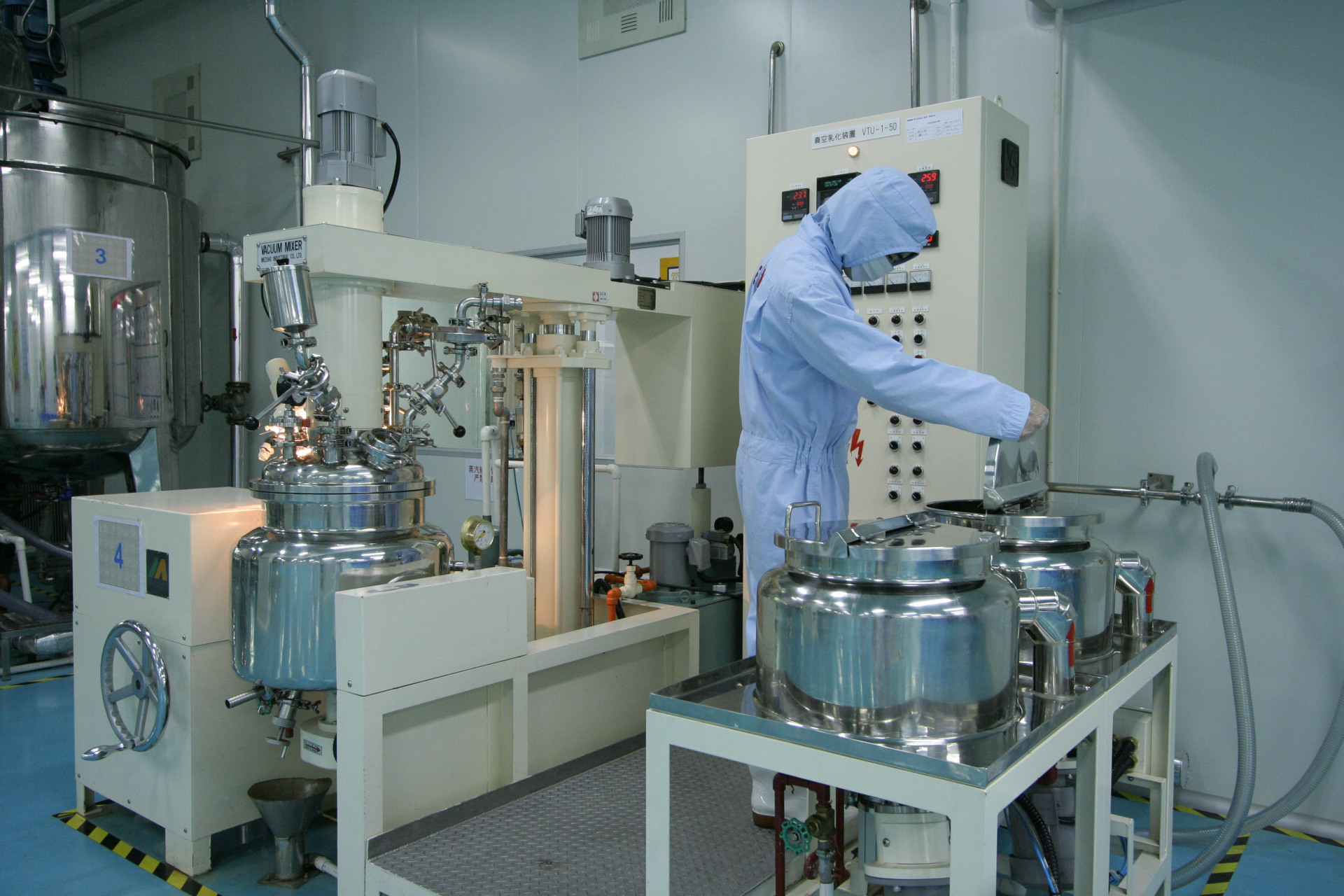 生姜植物精华防脱生发洗发水 头发白转黑洗发水oem贴牌加工