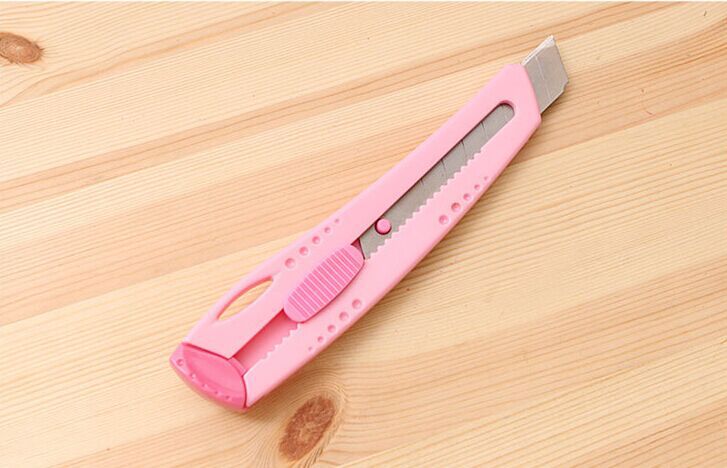 韩国正品hellokitty凯蒂猫正版粉色美工刀小刻刀办公刀