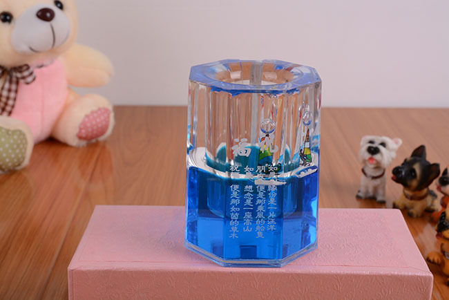H1312 Sy30b Large Octagonal Pen Holder, Oil-Filled Sailing Boat Sea View with Thermometer