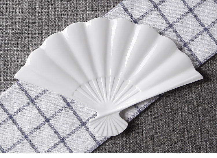 扇形盘 纯白陶瓷盘子碟子菜盘简约家用摆盘造型不规则平盘西