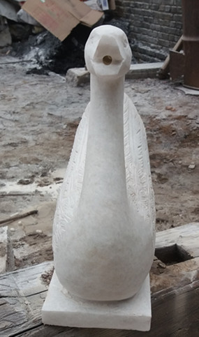 石雕天鹅吐水/鸭子/小型喷水天鹅/汉白玉动物喷泉/公园林装饰摆件