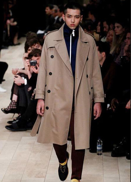 吴亦凡成首位走秀且领衔谢幕男艺人