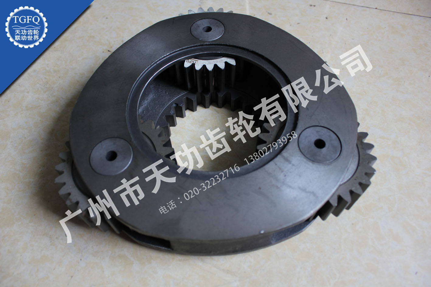 现代r305-7行走牙箱 齿轮箱 工程机械配件 挖掘机配件 行走总成