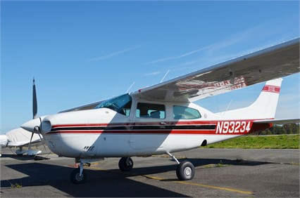 私人飞机 1974架cessna turbo 210l 固定翼飞机