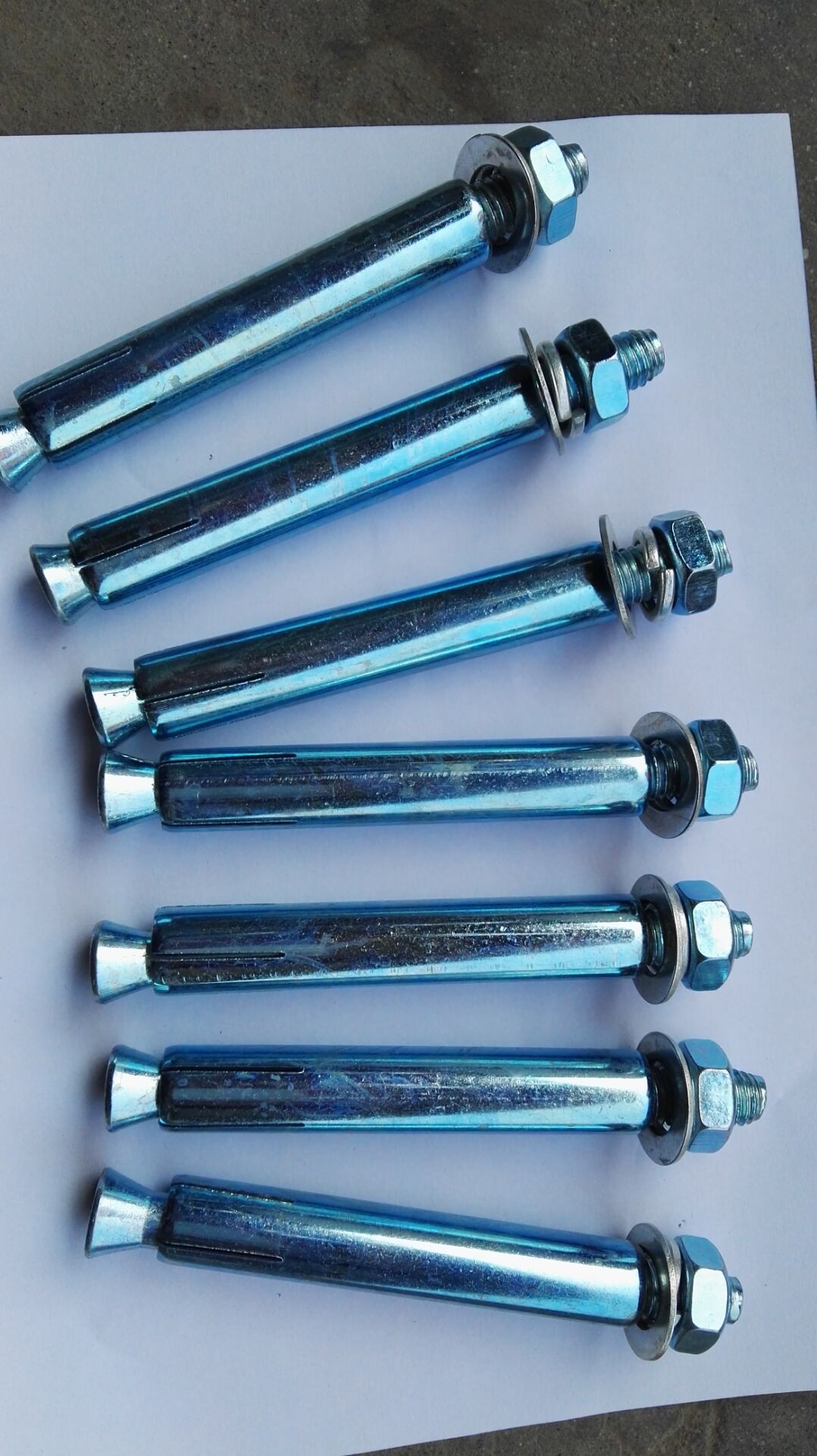 膨胀螺栓 大头膨胀螺丝 拉爆锚栓 碳锌 镀蓝白锌金属 厂家现货