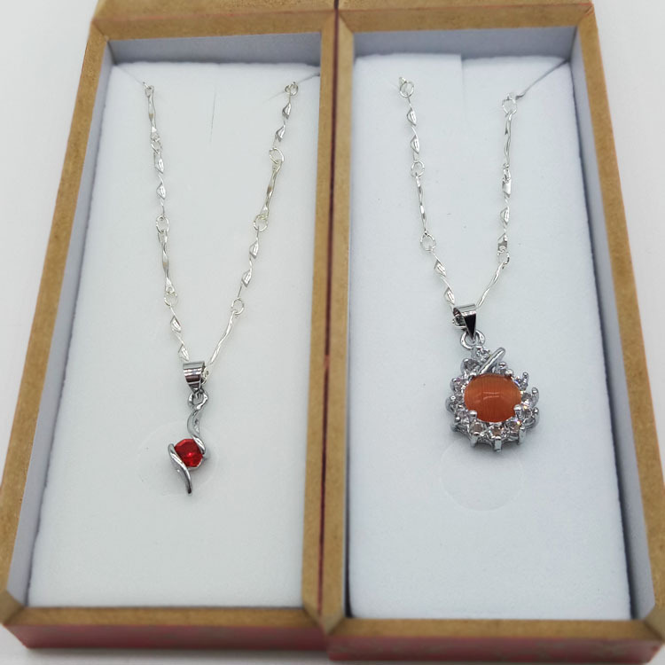 批发香港金凯利项链仿白金大小吊坠项链地摊早晚市火爆产品