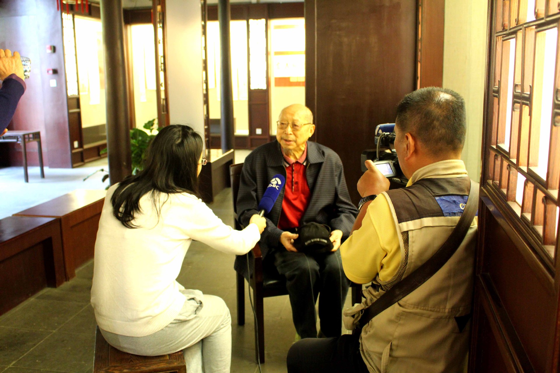 【官方公告】 - 丁芒书画精品展