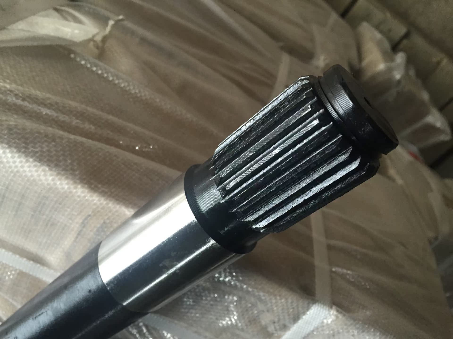 北方奔驰 后制动凸轮轴 a6234230136 0304230436 brake camshaft