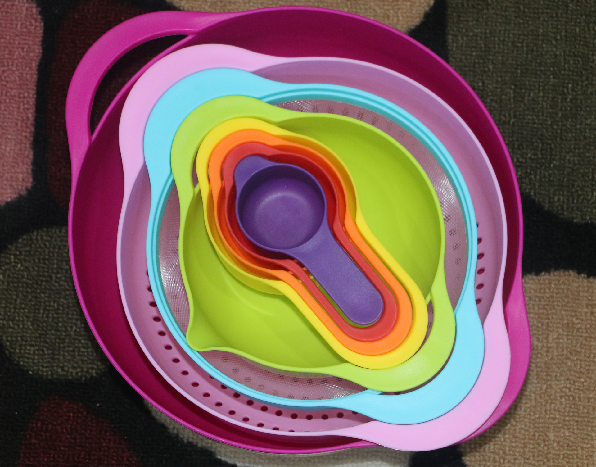 硅胶厨具 彩色厨房八件套 嵌套碗 量杯 量勺 创意厨房用品