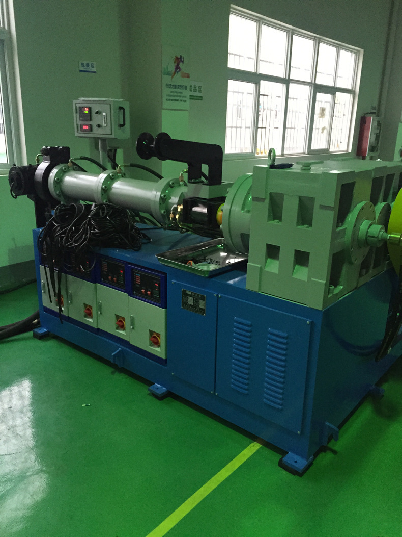 厂家直销普通冷喂料挤出机 橡胶机械 免费安装调试
