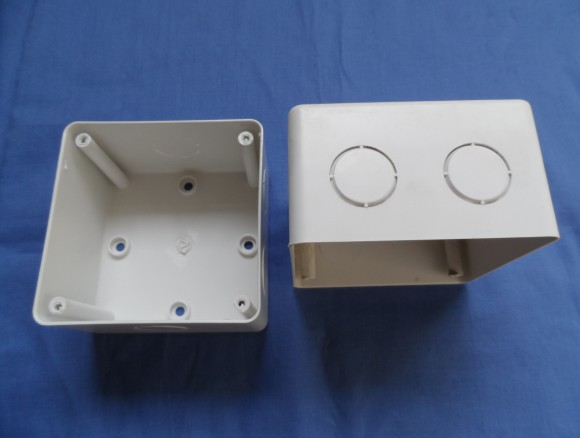 诚联批发100光纤过路盒ftth光纤到户光纤预留盒86型光纤桌面盒