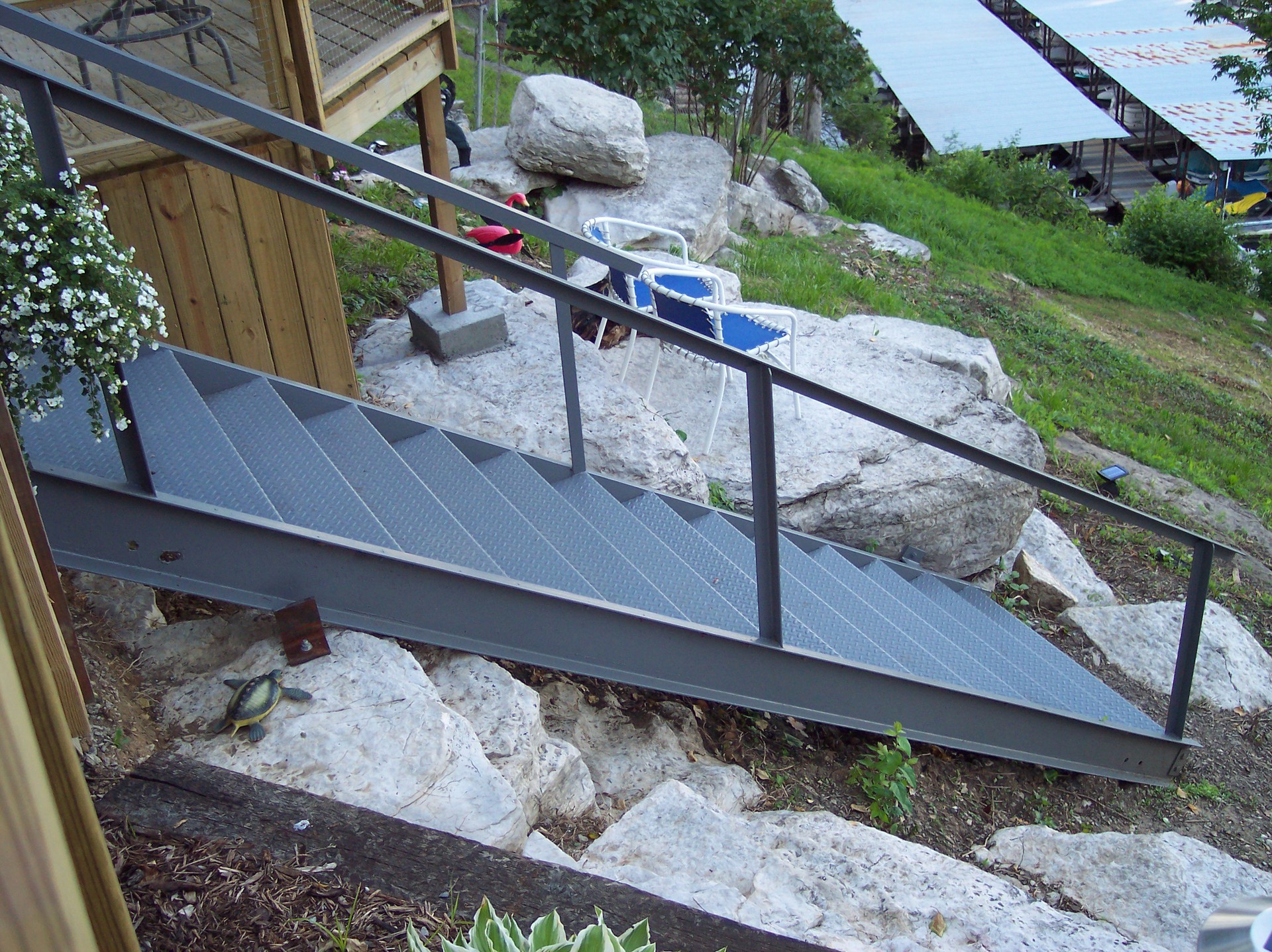 湖南志铭钢结构定制 商城大楼 室外钢架楼梯 消防梯 制作安.