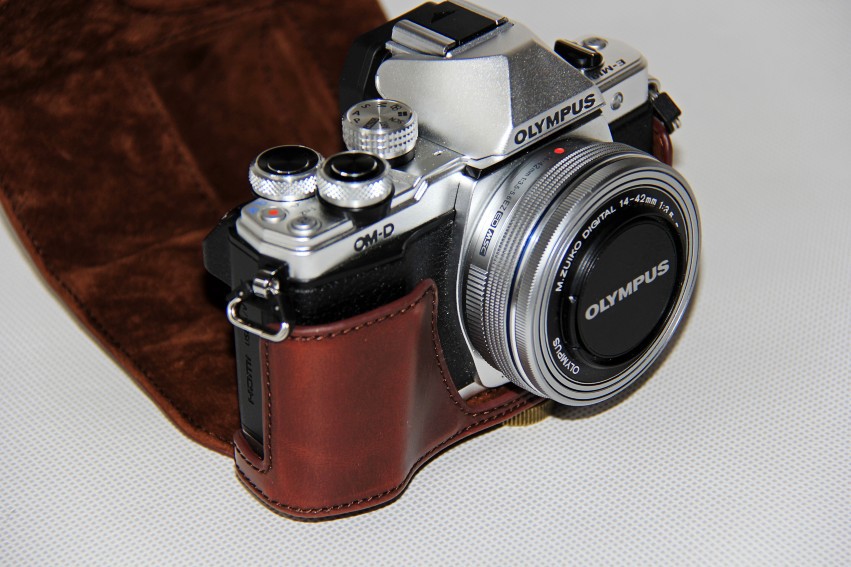 奥林巴斯em10 ii 二代短焦充电版油皮皮套 单反相机保护套 摄影包