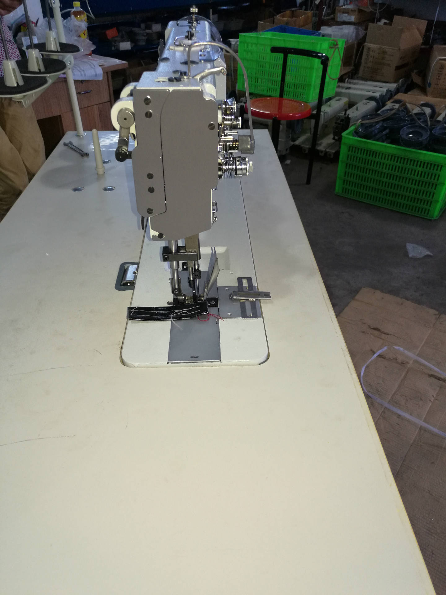 汽车脚垫双针拼接缝纫机 标准款三同步汽车脚垫双针长臂同步车