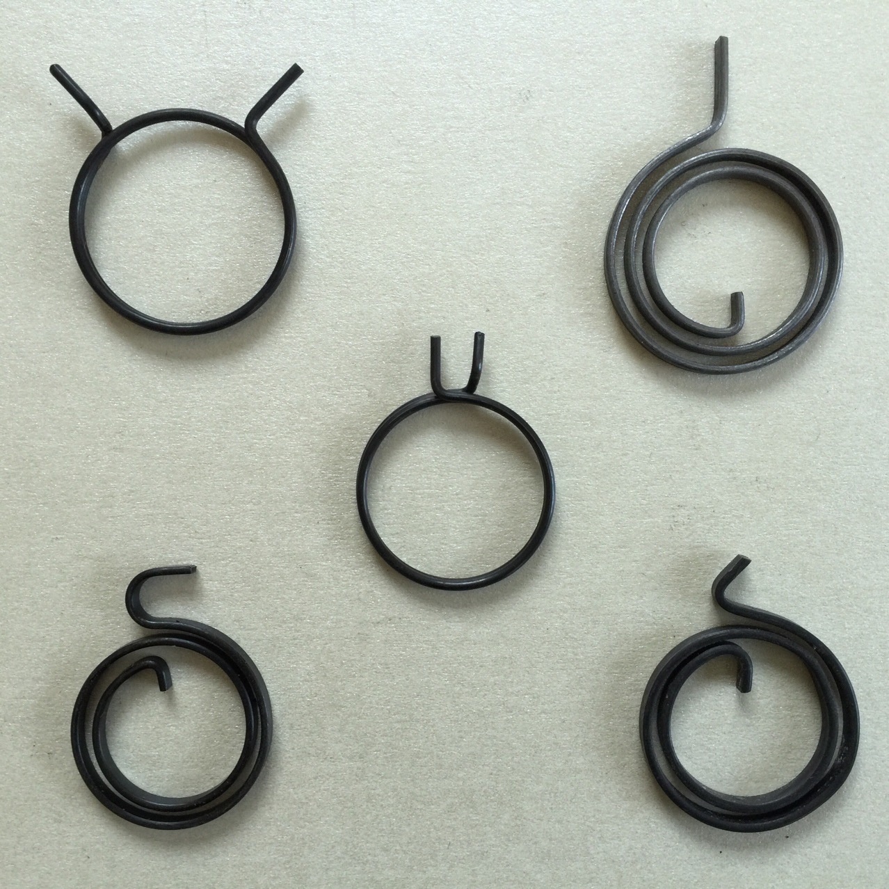 供应各种执手门锁弹簧