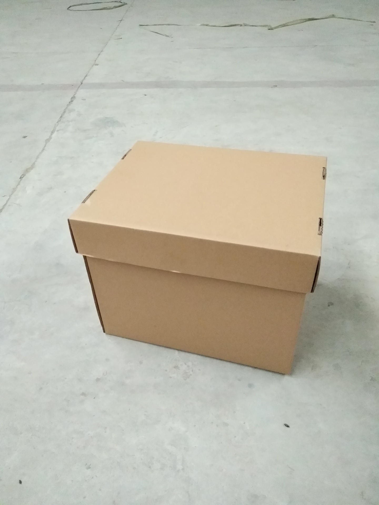 厂家订制收纳纸箱 纸壳搬家箱定制纸箱容纳