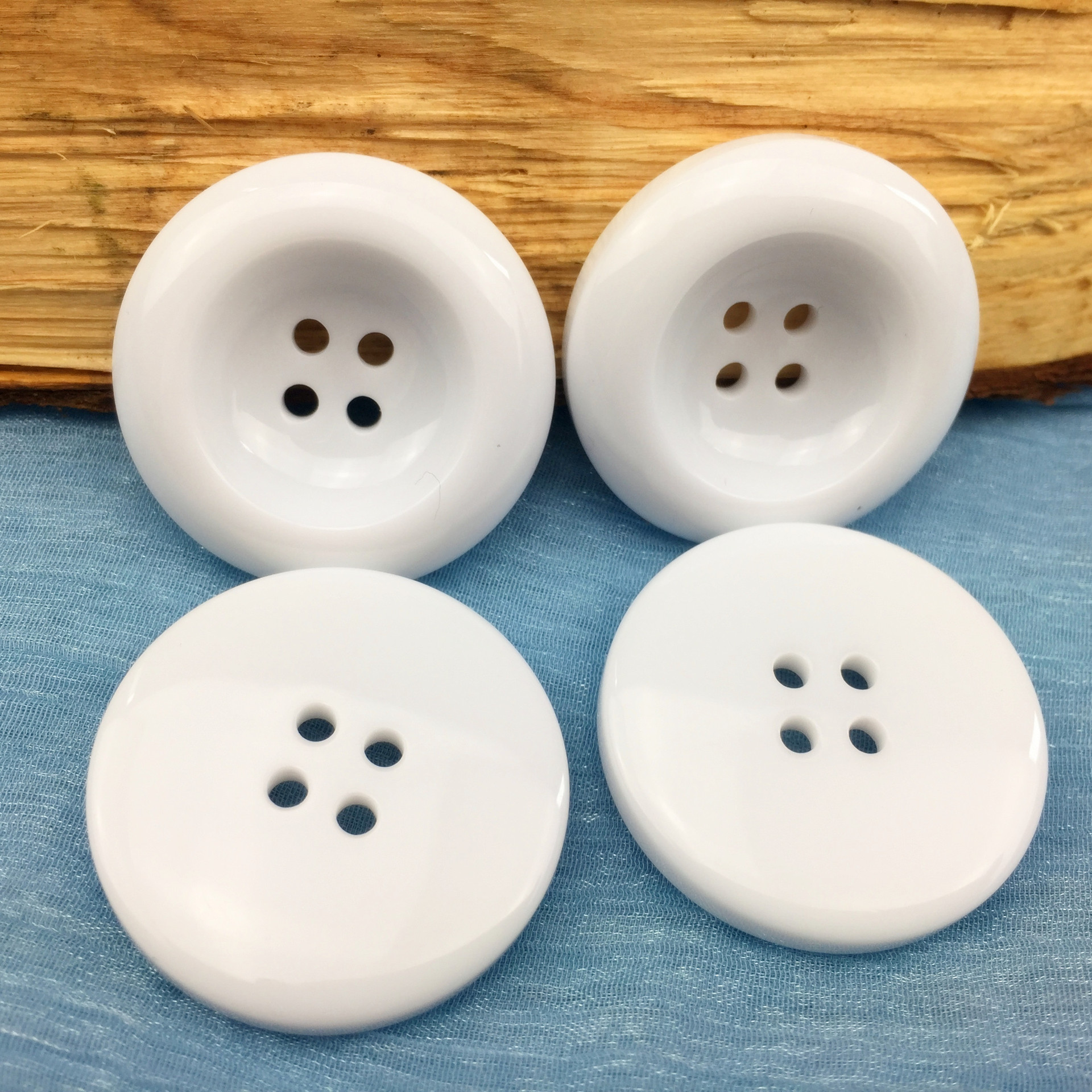 厂家直销白色碗型四眼纽扣女装羊绒大衣针织衫大白扣树脂扣