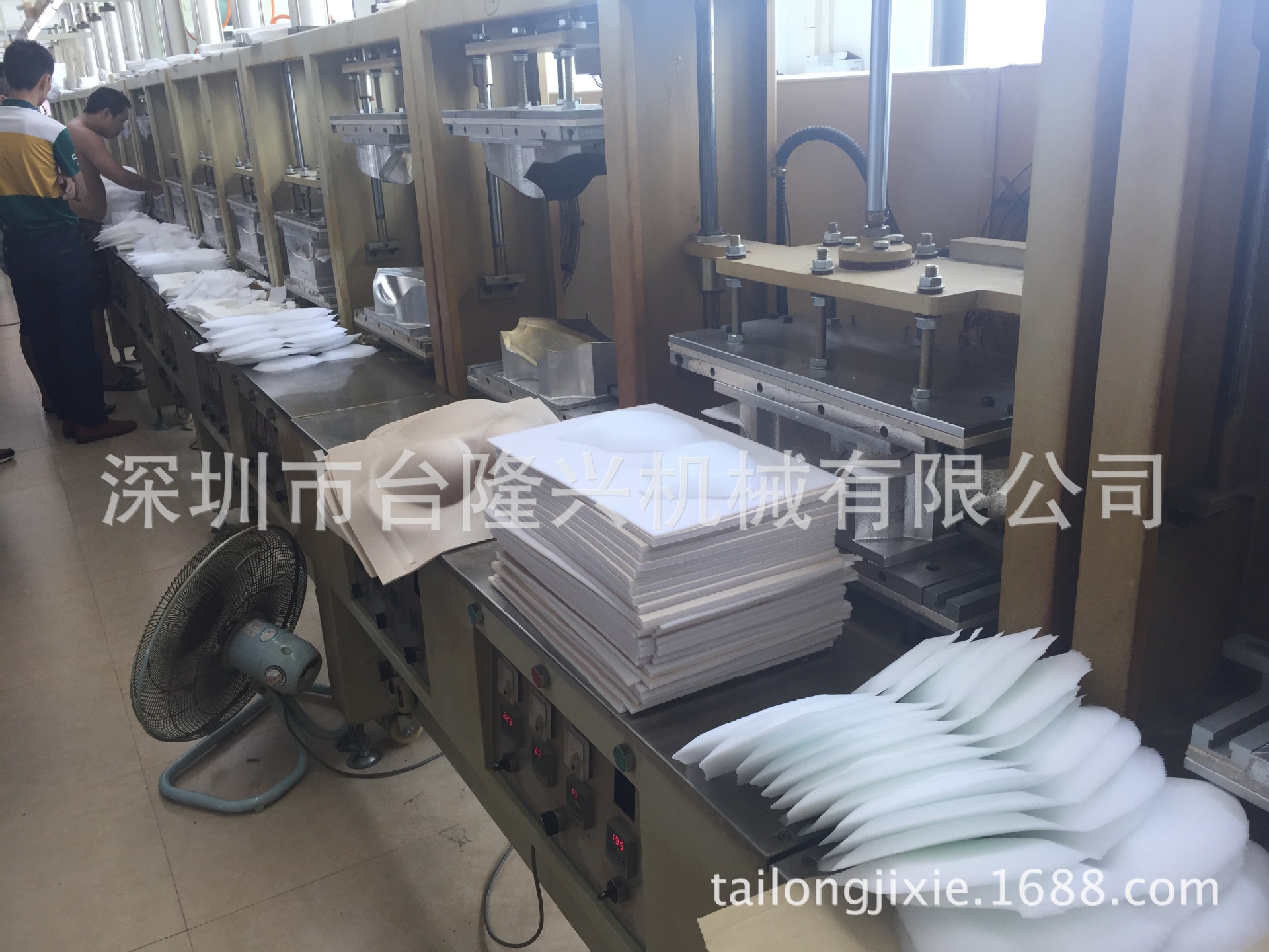 主营产品:宏基机械;一件围文胸定型机;半件围文胸定型机;乳胶文胸