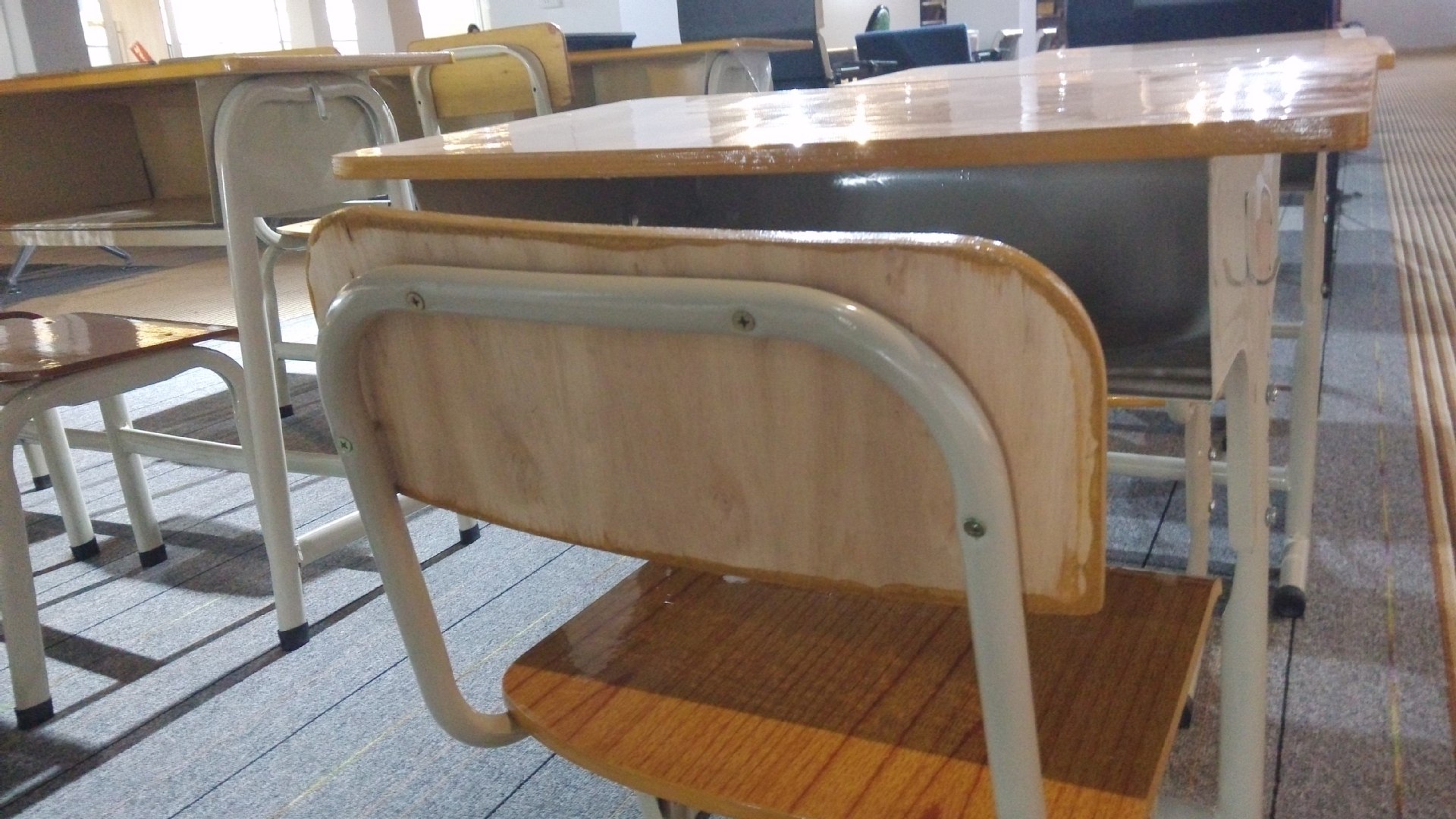 厂家直销学生课桌椅 学校单人培训课桌套装