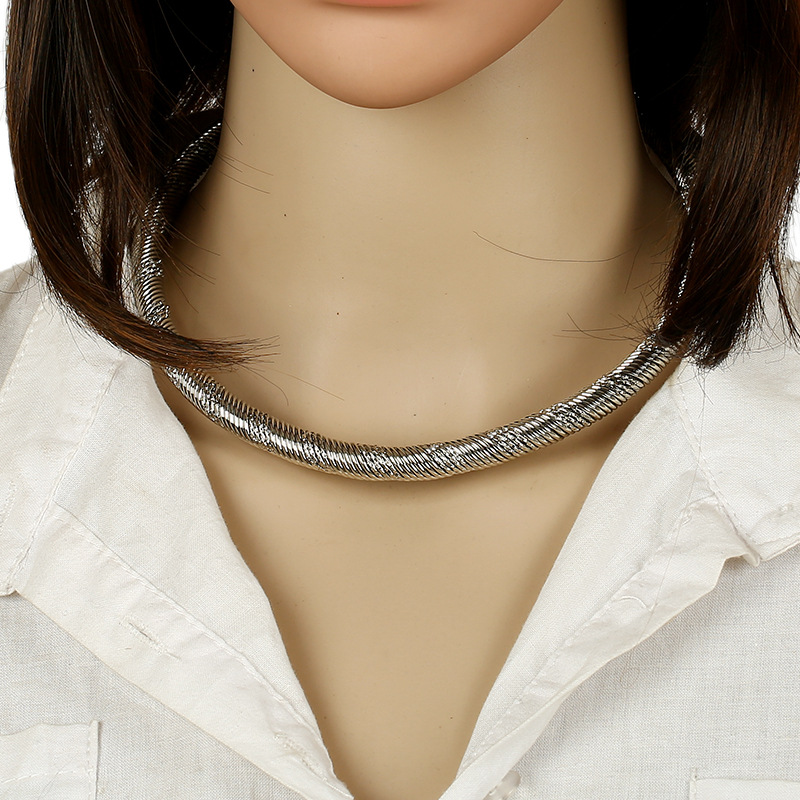 外贸时尚饰品 欧美个性短款圆形金属花纹开口项圈 短项链项饰批发