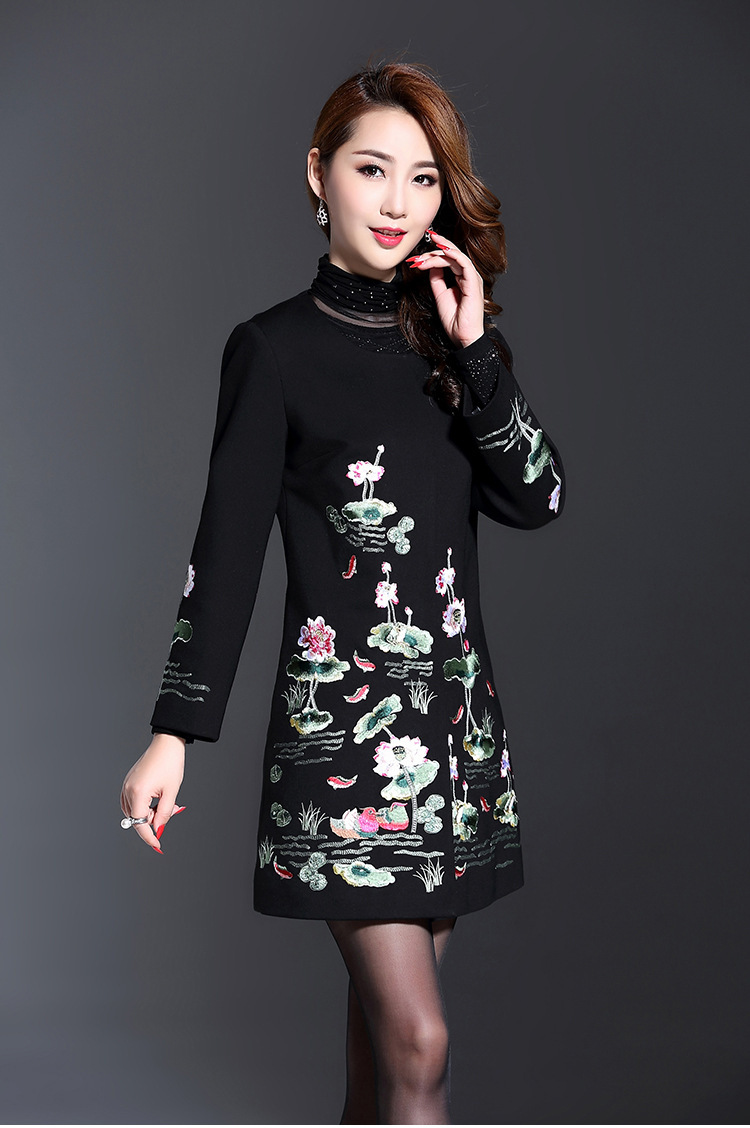 2016年秋季新款女装中老年刺绣妈妈装中