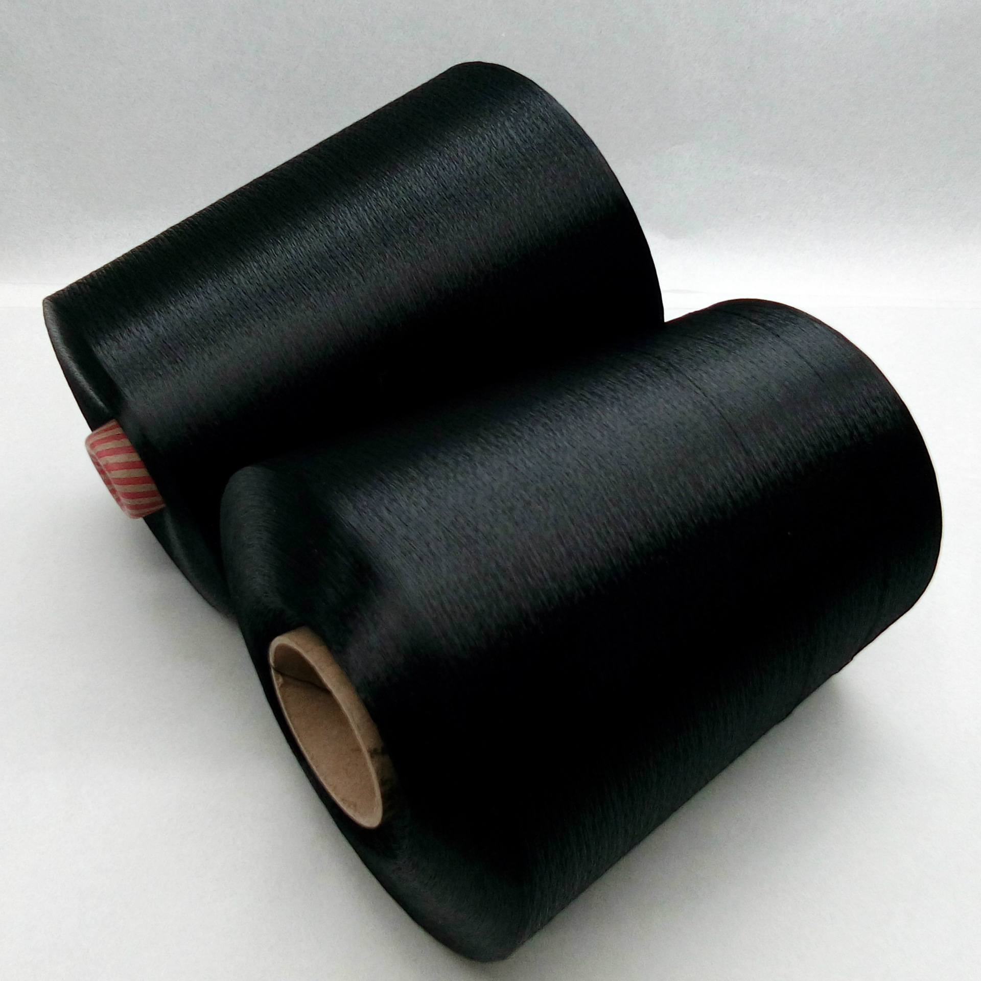 【厂家供应】黑色粘胶人造丝300d/60f 织带织绳用黏胶长丝