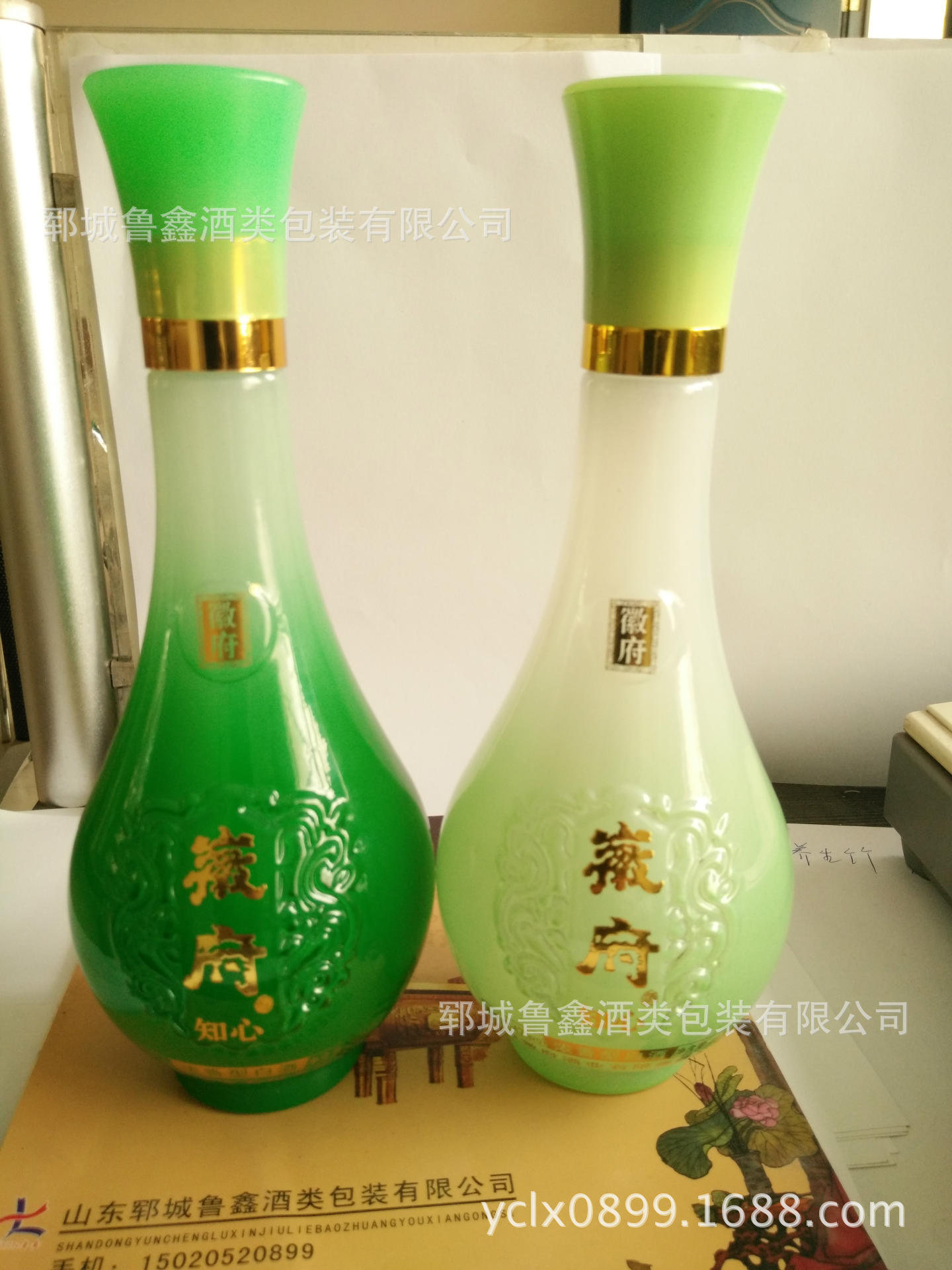 高档仿玉酒瓶 500ml玉石酒瓶 翡翠玉色白酒瓶 郓城玻璃厂家生产