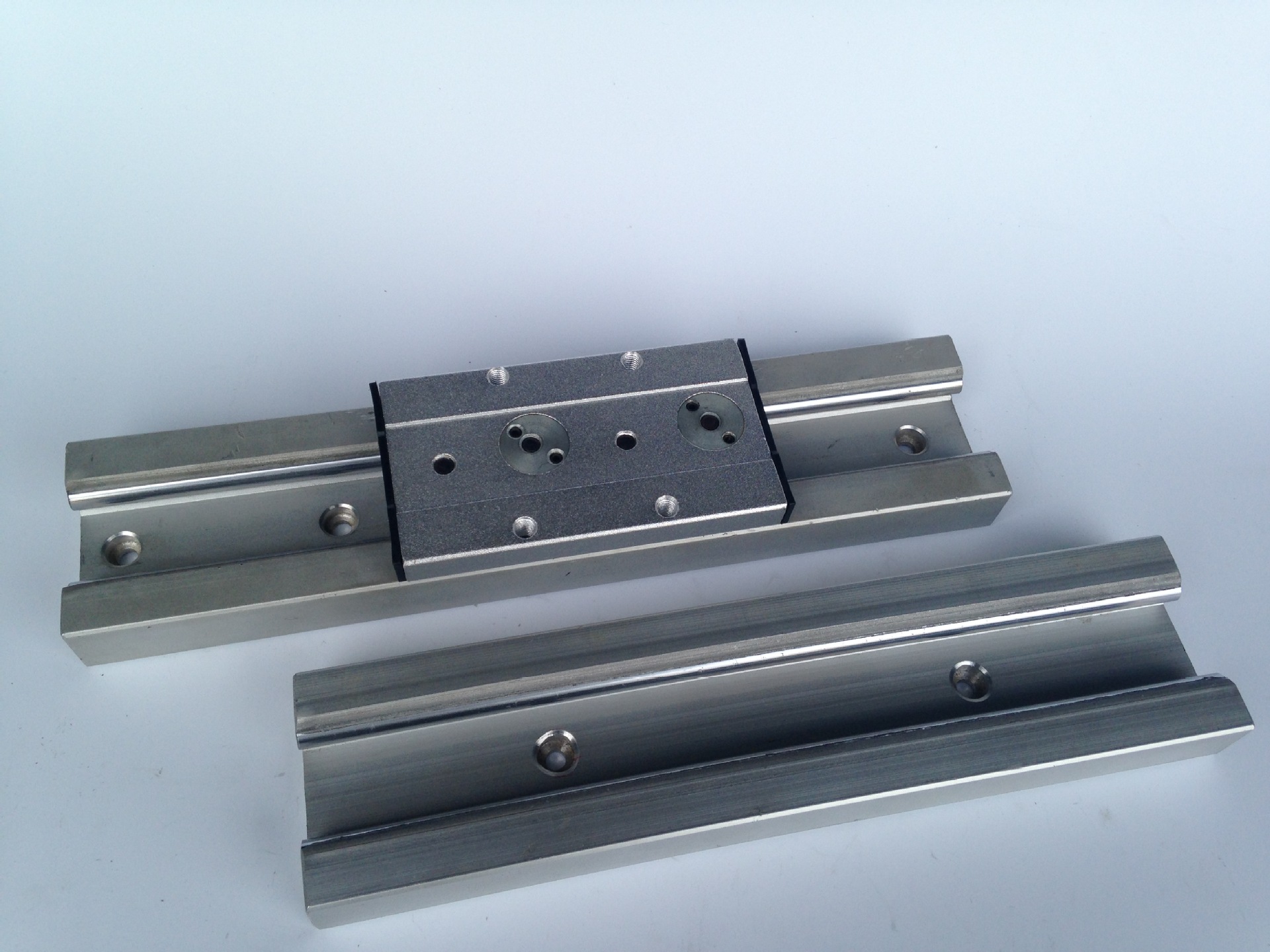 方形sgr/sgb铝合金型材滑块滚轮滑动滑轨 内置双轴心直线导轨