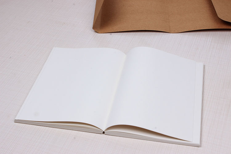 创意复古牛皮封面素描本 空白速写绘画涂鸦本子裸装记事笔记本