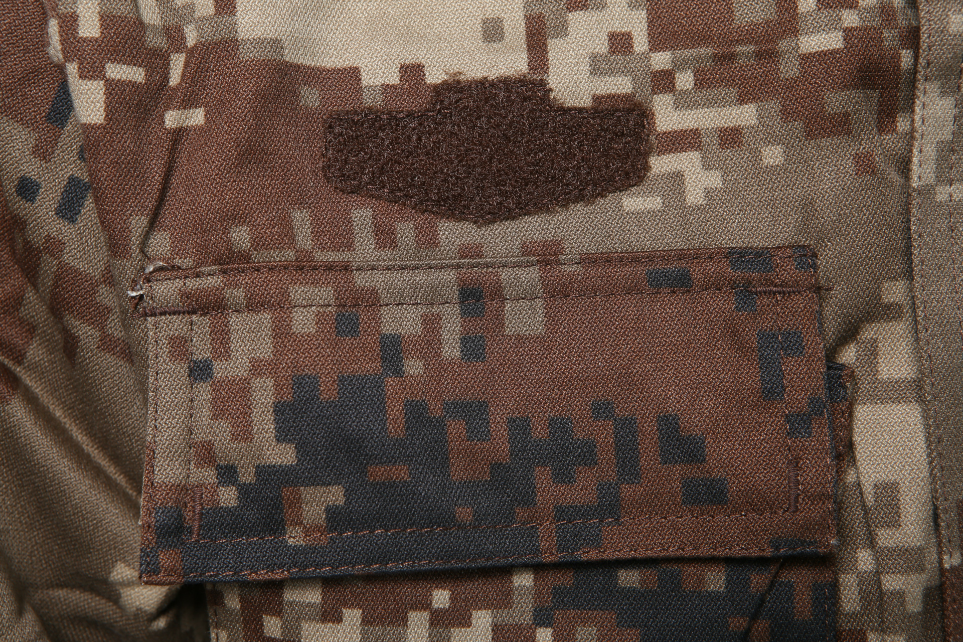 批发正品07荒漠冬迷彩作训服套装男特种兵军装加厚荒漠数码训练服