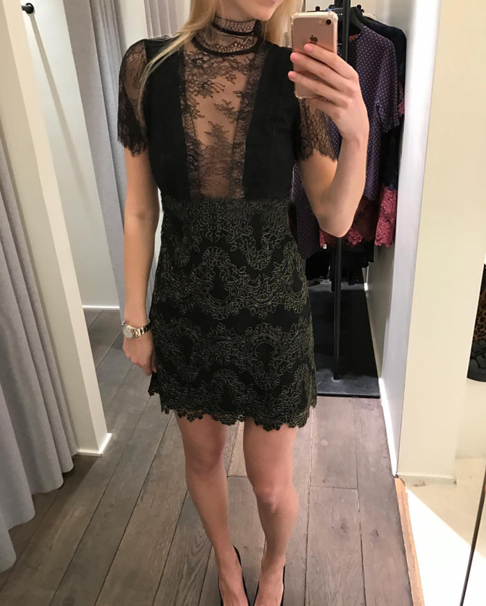 s家 新年巨献 华丽小高领蕾丝拼接微透连衣裙礼服裙 现货 成分:tissu