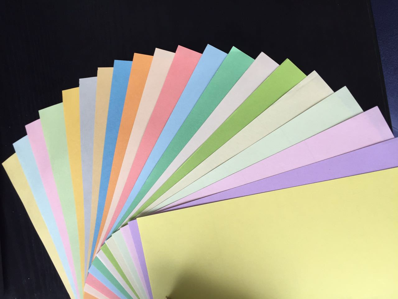彩色双胶纸 彩胶纸 色卡纸 80克120克 160克 230克 现货