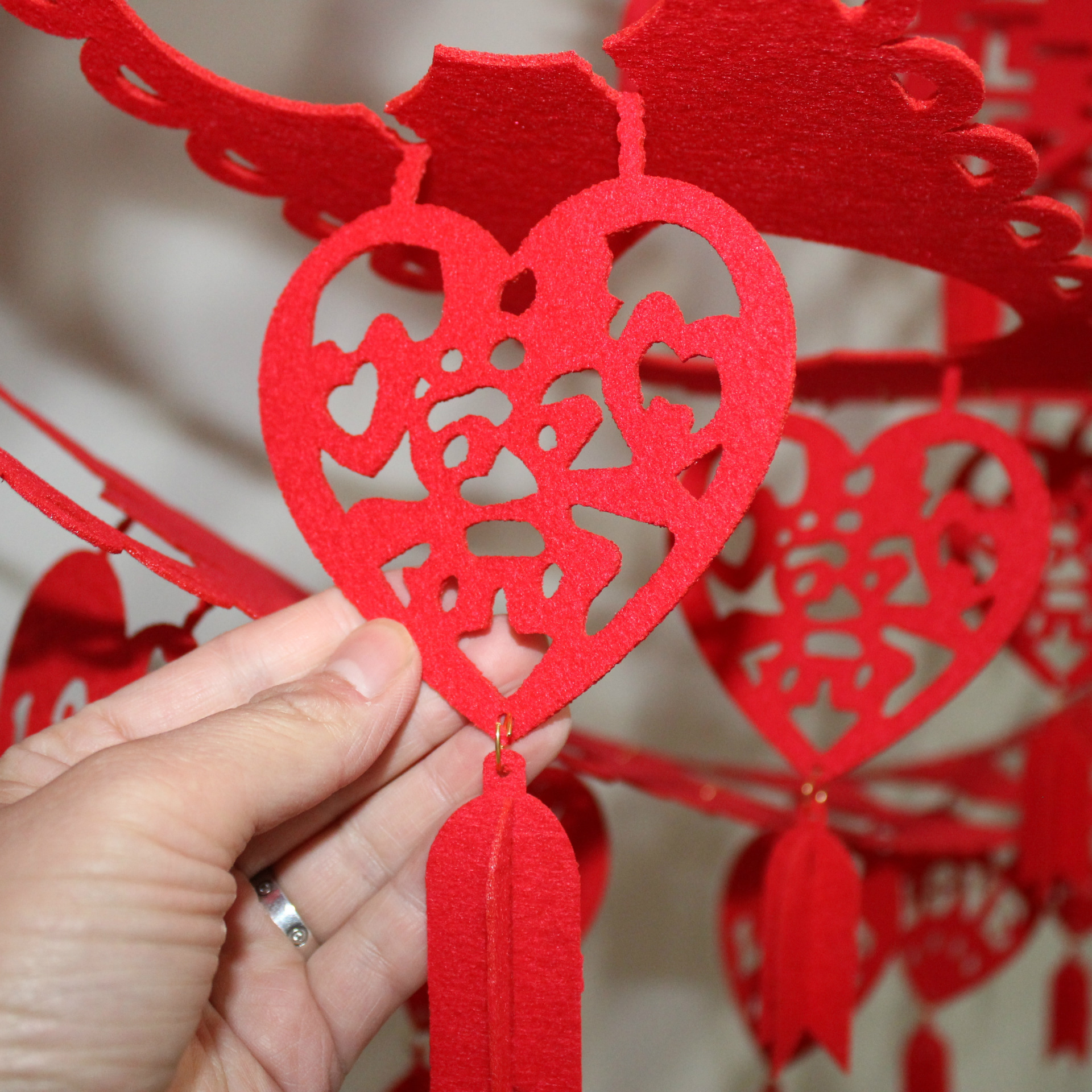 新款2016婚房布置无纺布拉花结婚装饰婚礼毛毡串喜字婚庆用品