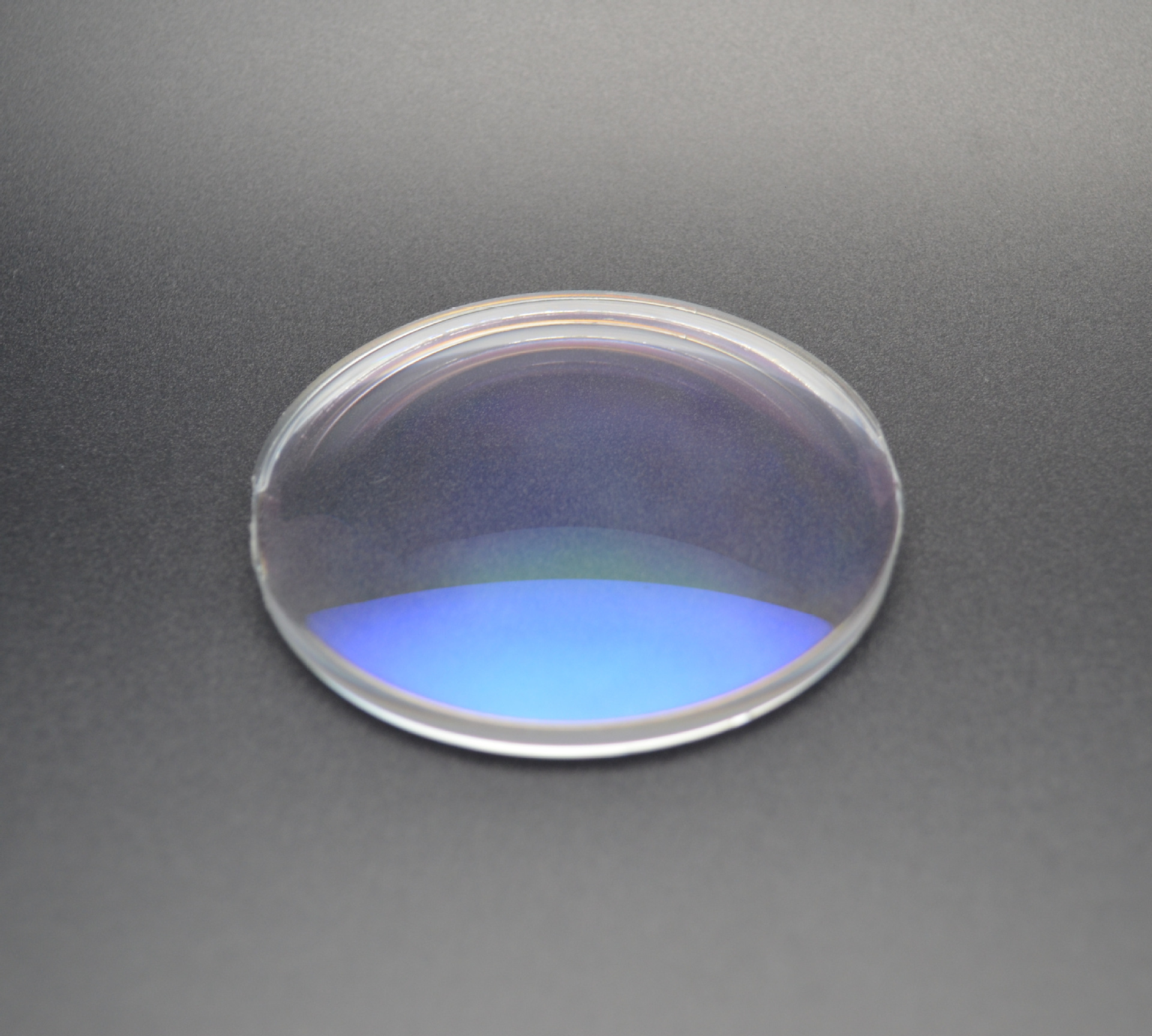 pc防蓝光眼镜片 超轻防暴pc近视镜片 1.591安全超薄非树脂镜片