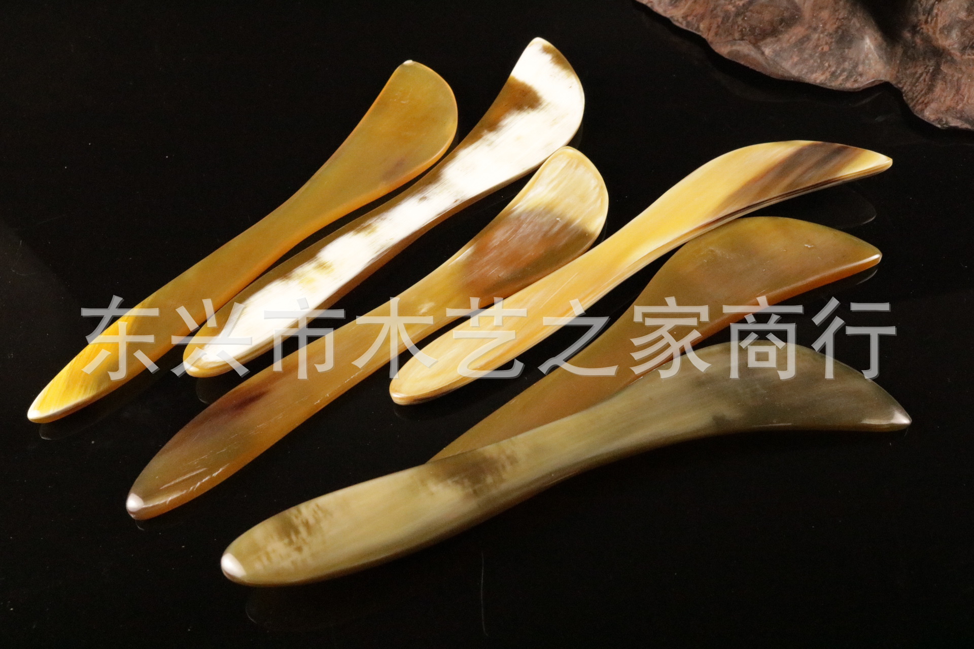 厂家直销牛角刮痧板 天然加厚牛角s形刮痧片