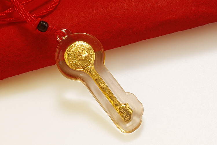 狗年财富金钥匙金条吊坠 au999镶嵌水晶钥匙吊坠银行保险会销礼品