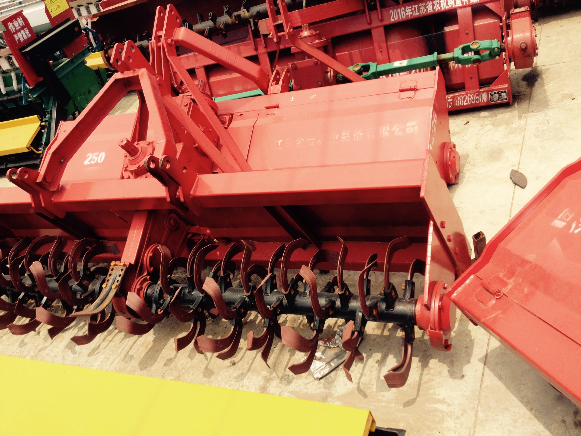 专业生产各种旋耕机播种机农用机械链条传动旋耕机