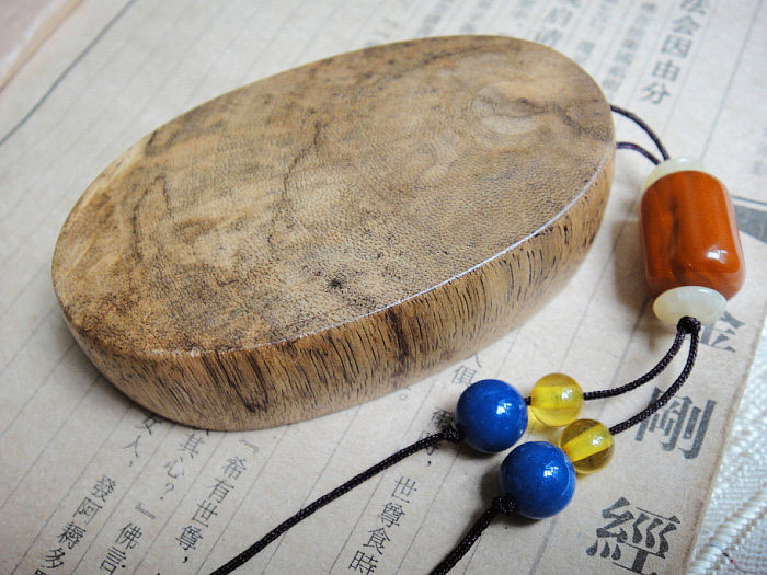 木檀世家马来西亚沉香手把件 椭圆素件 沉香手玩件h955木雕