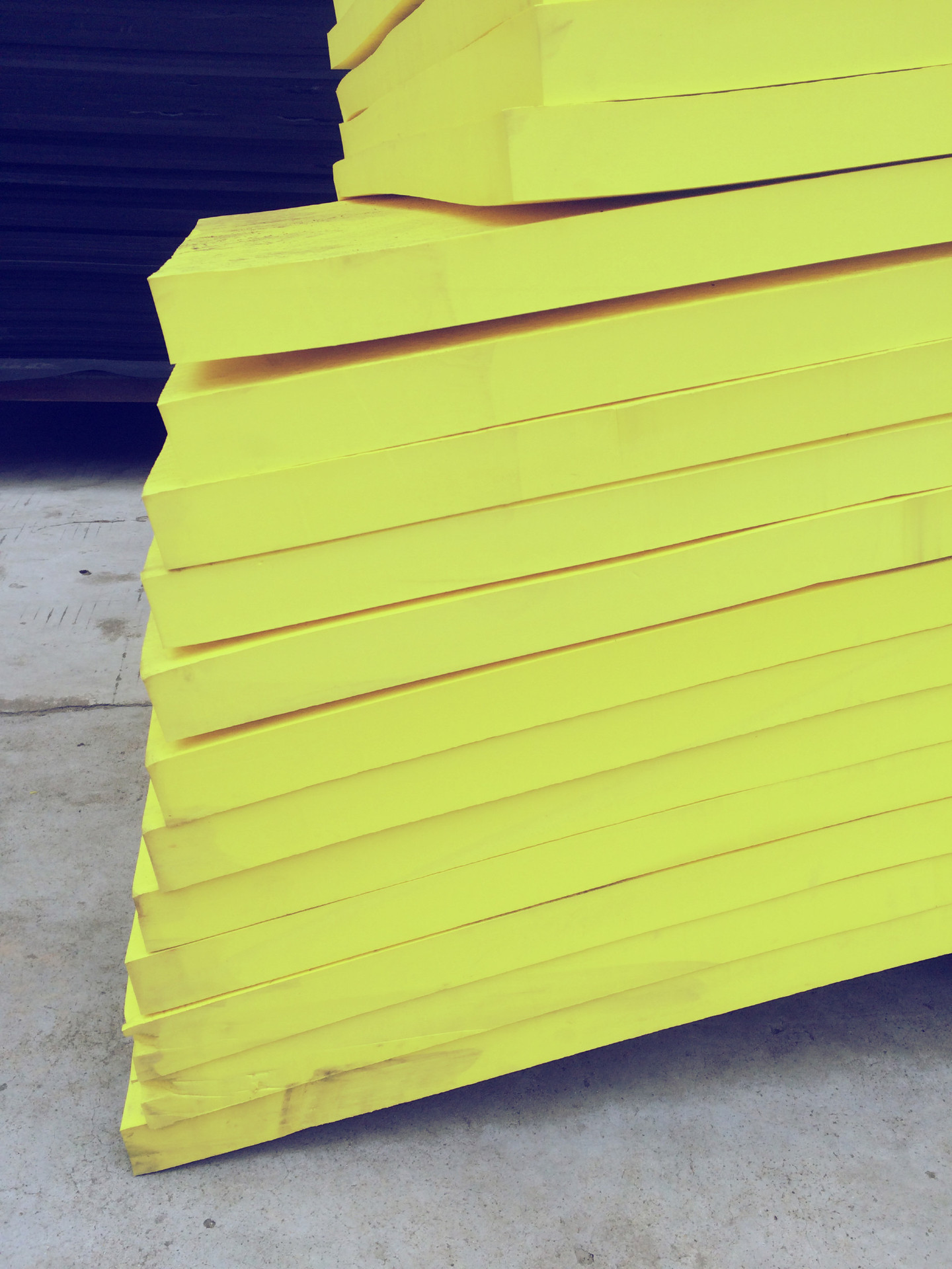 惠州厂家供应38/45度黑色eva 白色eva 彩色eva 可按客户要求成型