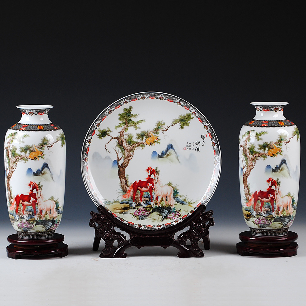 马上封侯陶瓷花瓶瓷盘三件套 景德镇工艺品摆件 上档次家居装饰品