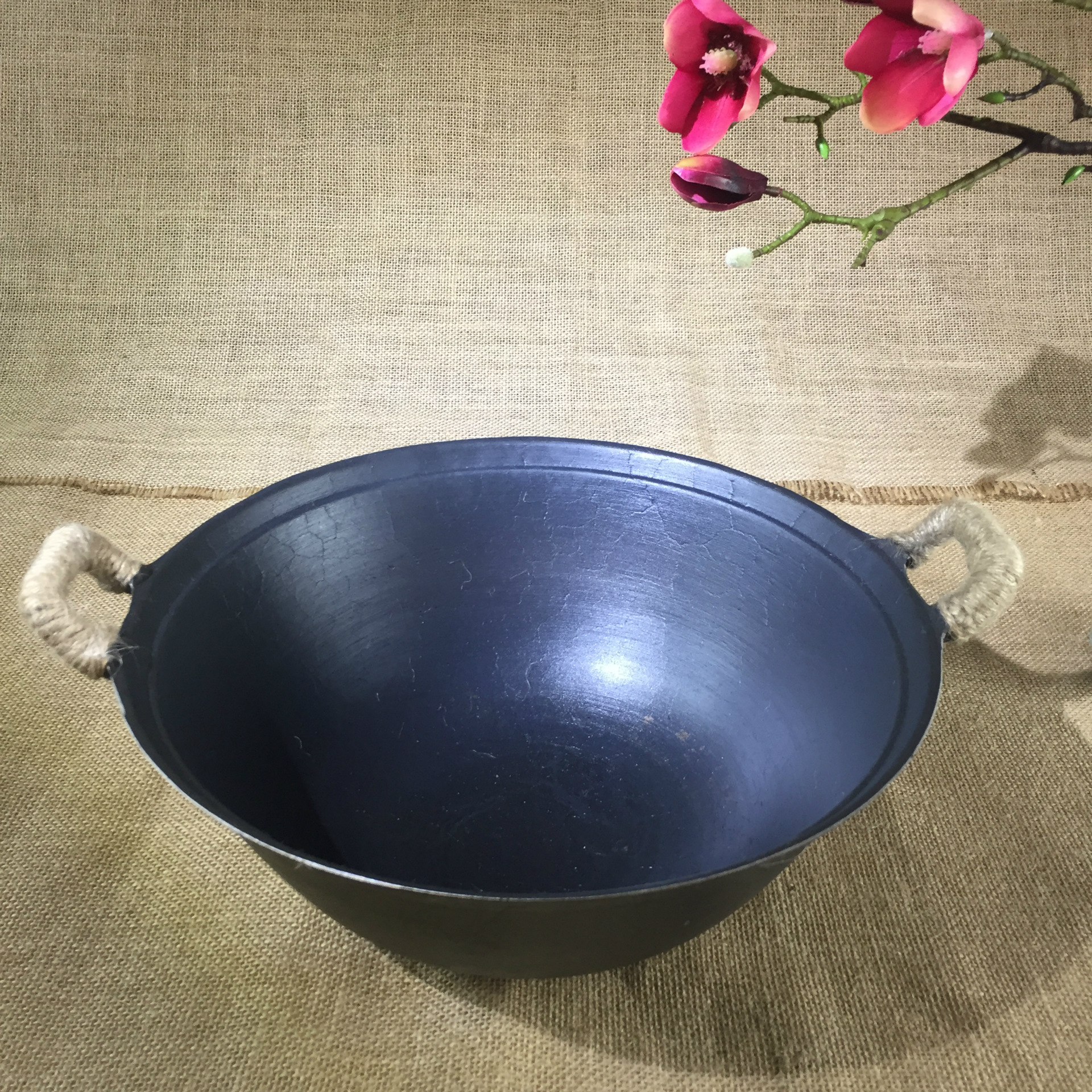 生铁炒菜锅不粘锅老式双耳铁锅无涂层铸铁锅家用燃气锅铁锅炖大鹅