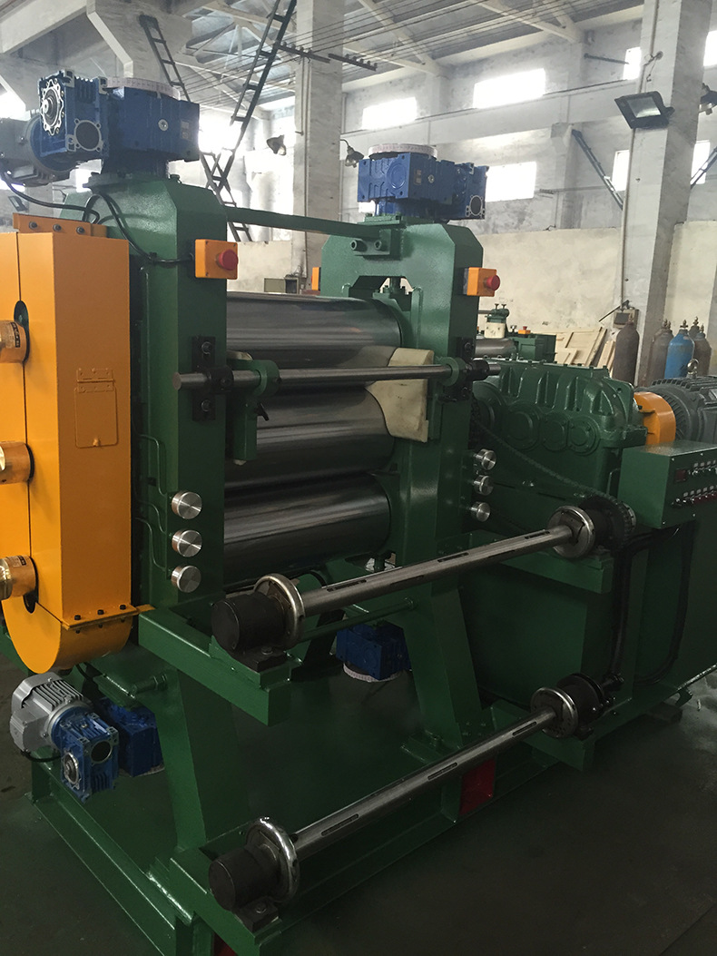 厂家批发硅胶辊筒金属压片压延机定制加工机械小型二三四辊压延机