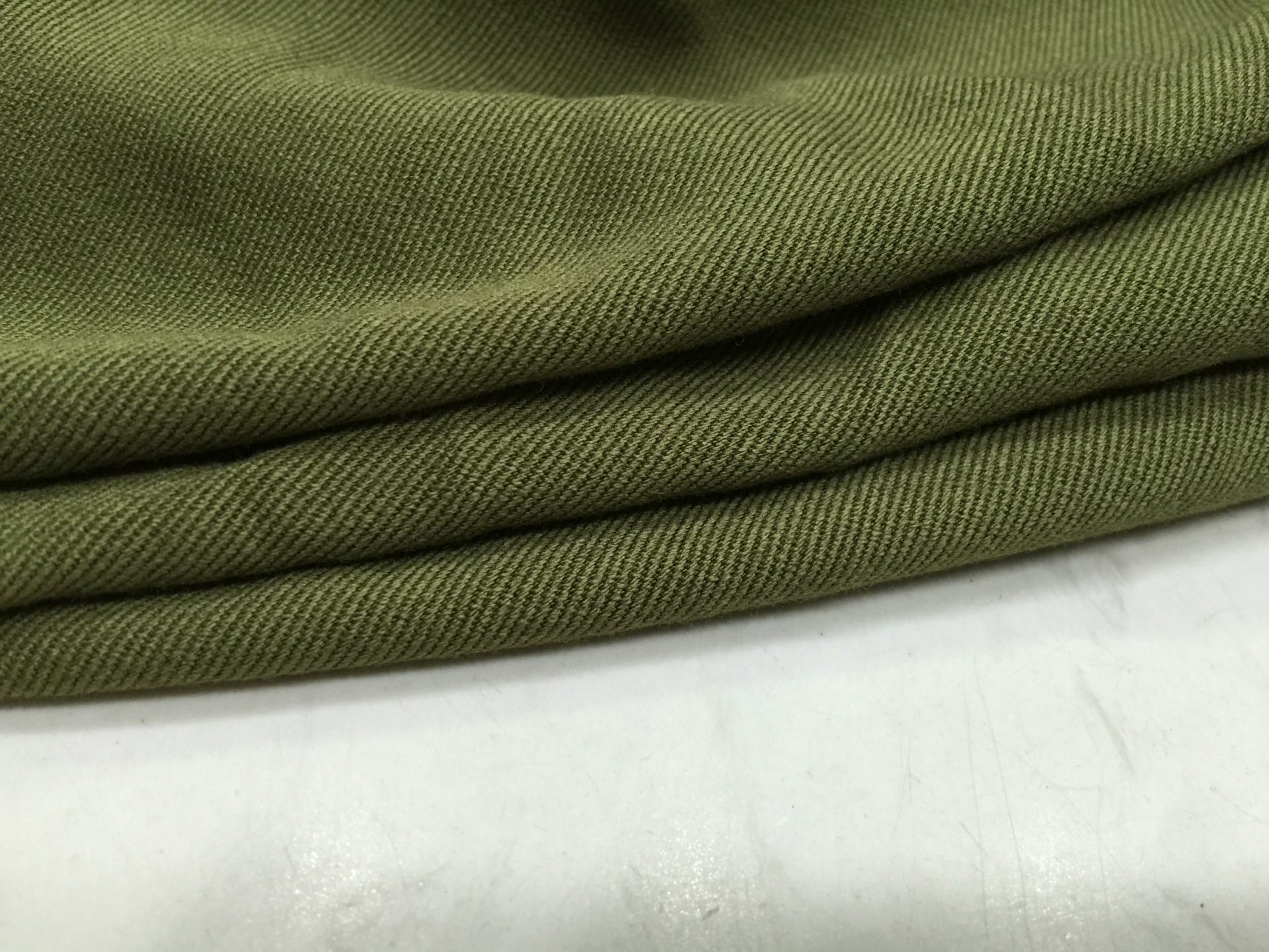 加厚21支单面斜纹人棉舒适家居人造棉梭织