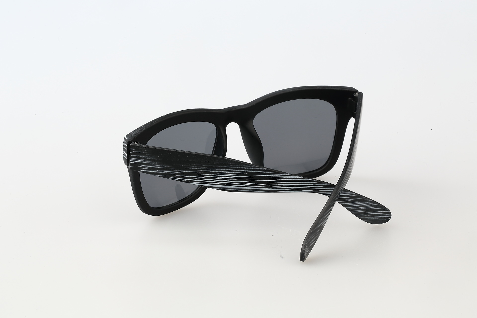 2016新款太阳镜批发潮流木纹墨镜百搭复古太阳眼镜女士