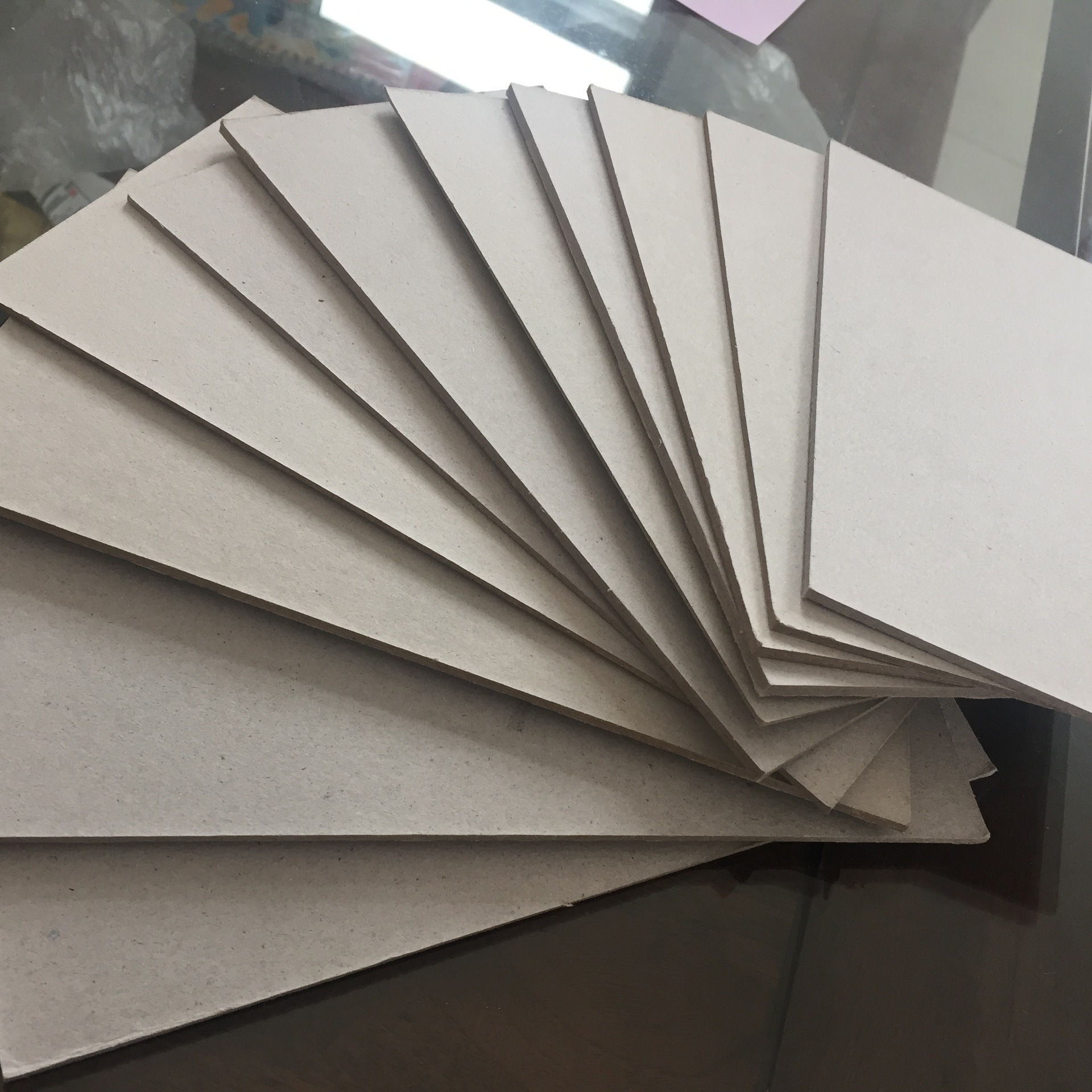 全灰纸板1850克双面光滑厂家促销