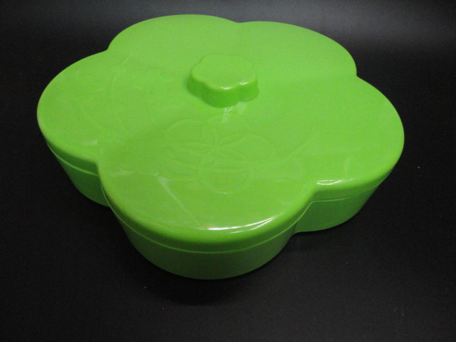 密胺时尚创意多彩纯色格盘密胺塑料零食盘糖带盖糖果盘厂家直销