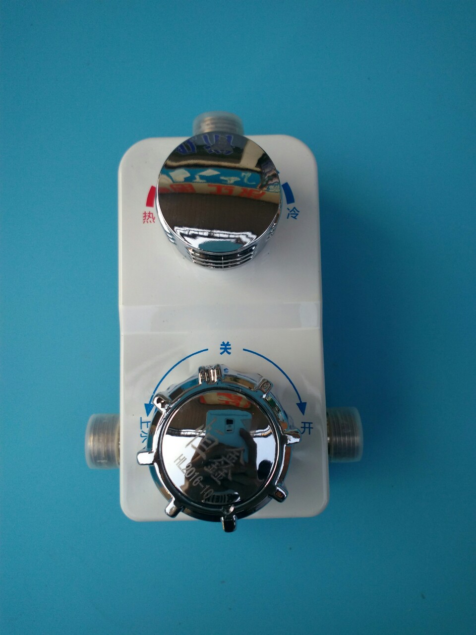厂家直销太阳能恒温方体水温调节器 热水器明装方体混水阀
