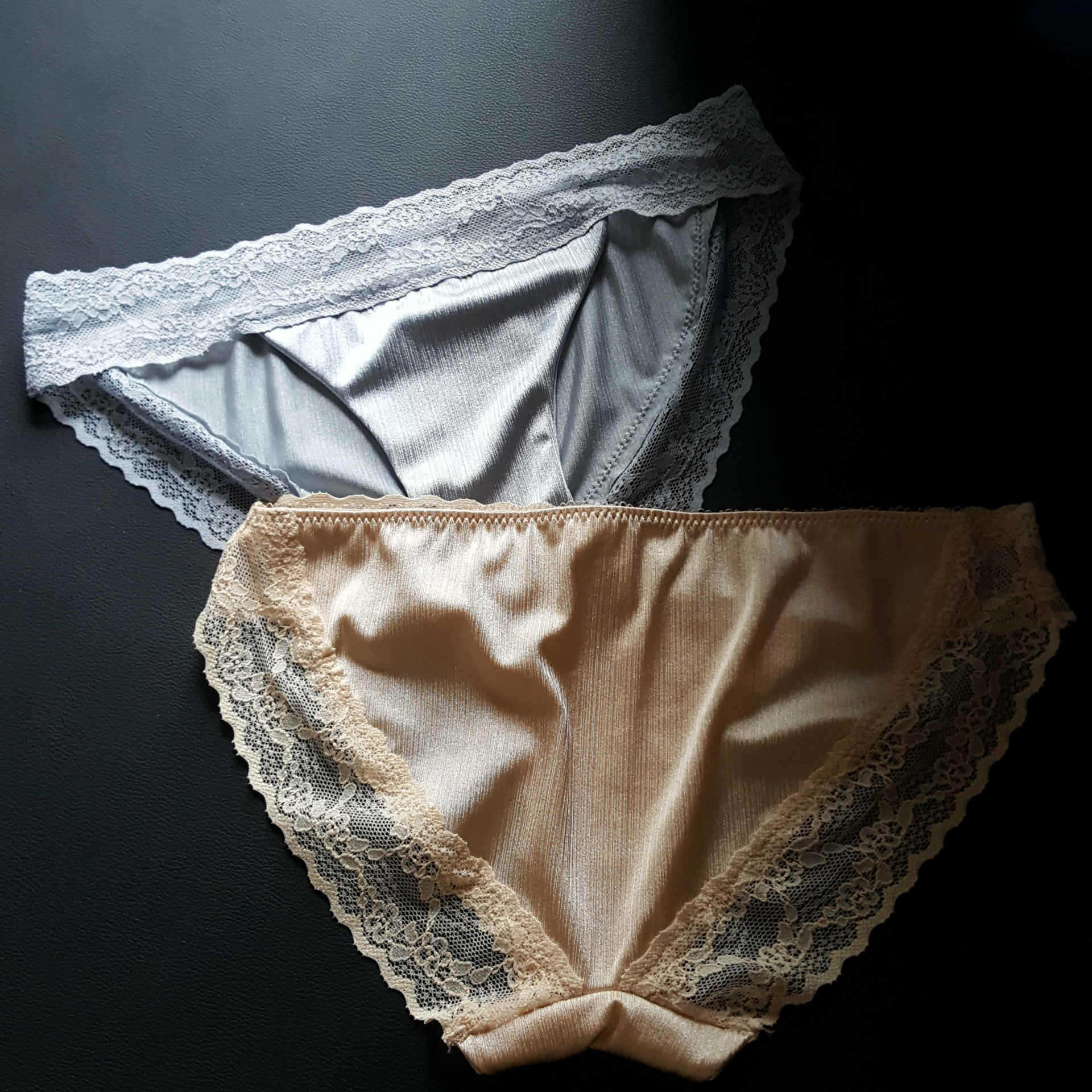 厂家批发无痕亮色性感无痕裆部外贸包臀拉丝内裤女士亚马逊